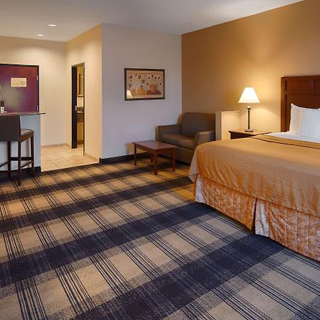 Best Western Lockhart Hotel & Suites Bagian luar foto